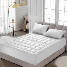 HYLEORY King mattress pad creates a breathable sleep environment.