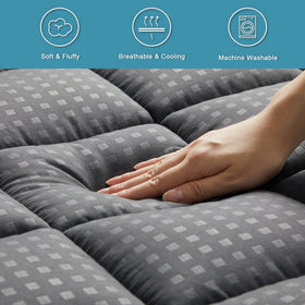 HYLEORY King Mattress Pad durable quilted cover reduces shifting
