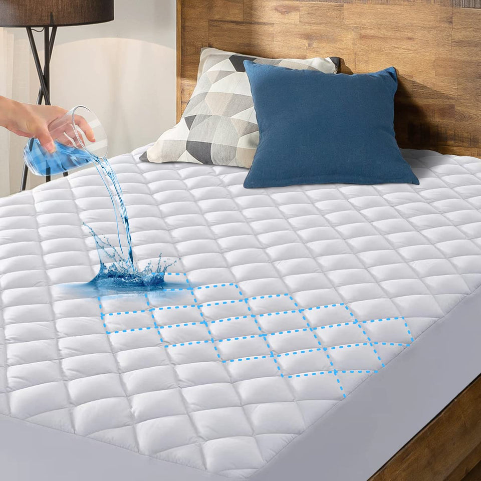 HYLEORY king-size waterproof mattress pad cover protecting against spills
