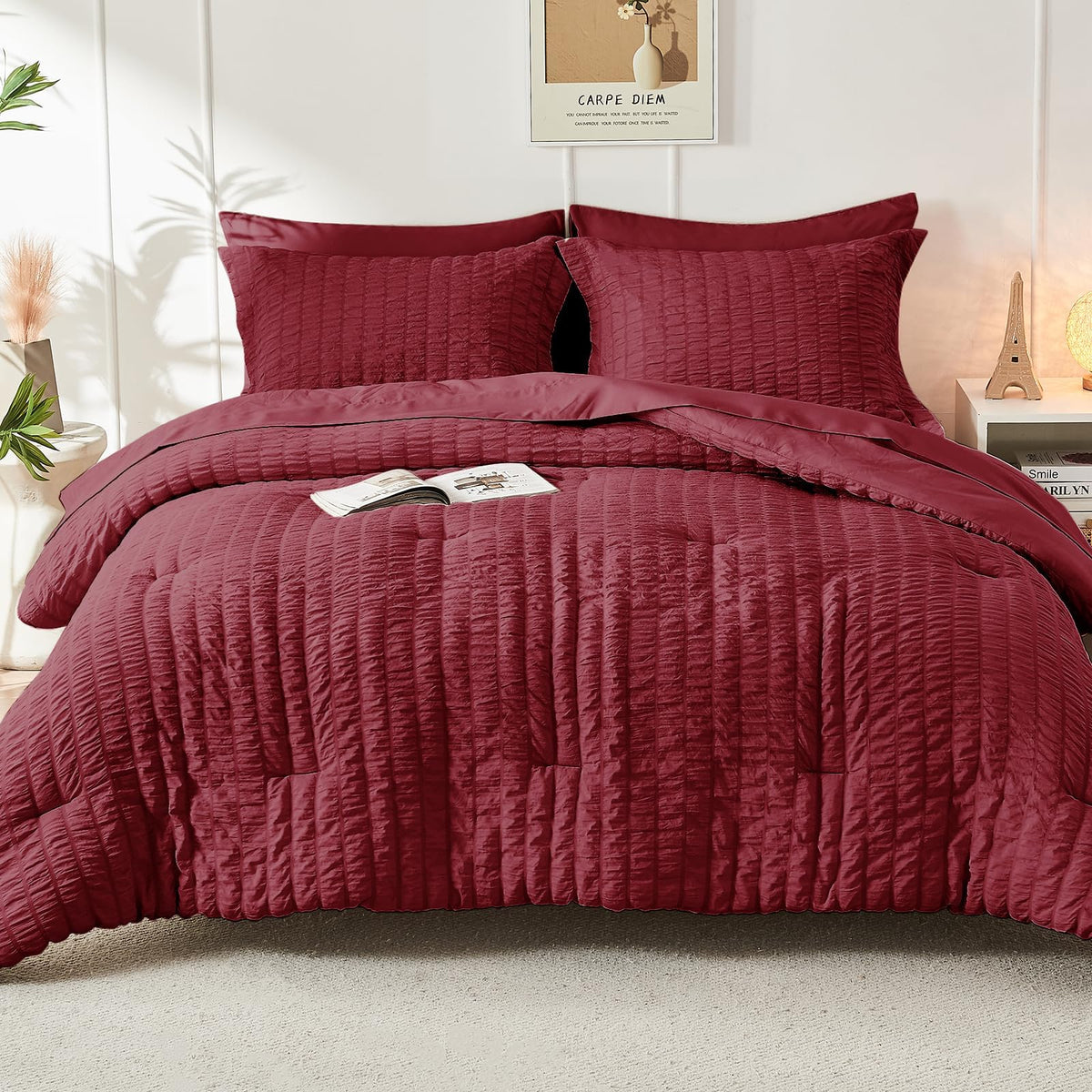 HYMOKEGE Complete 7-piece bed-in-a-bag simplifies styling.