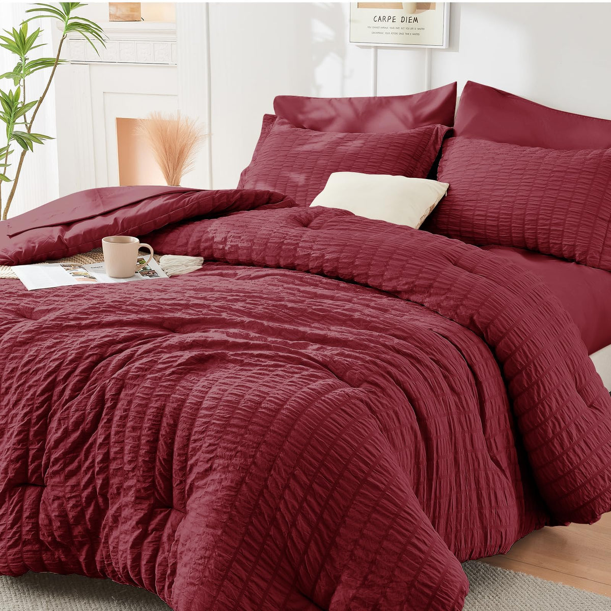 HYMOKEGE Burgundy Queen comforter close-up highlights seersucker texture.