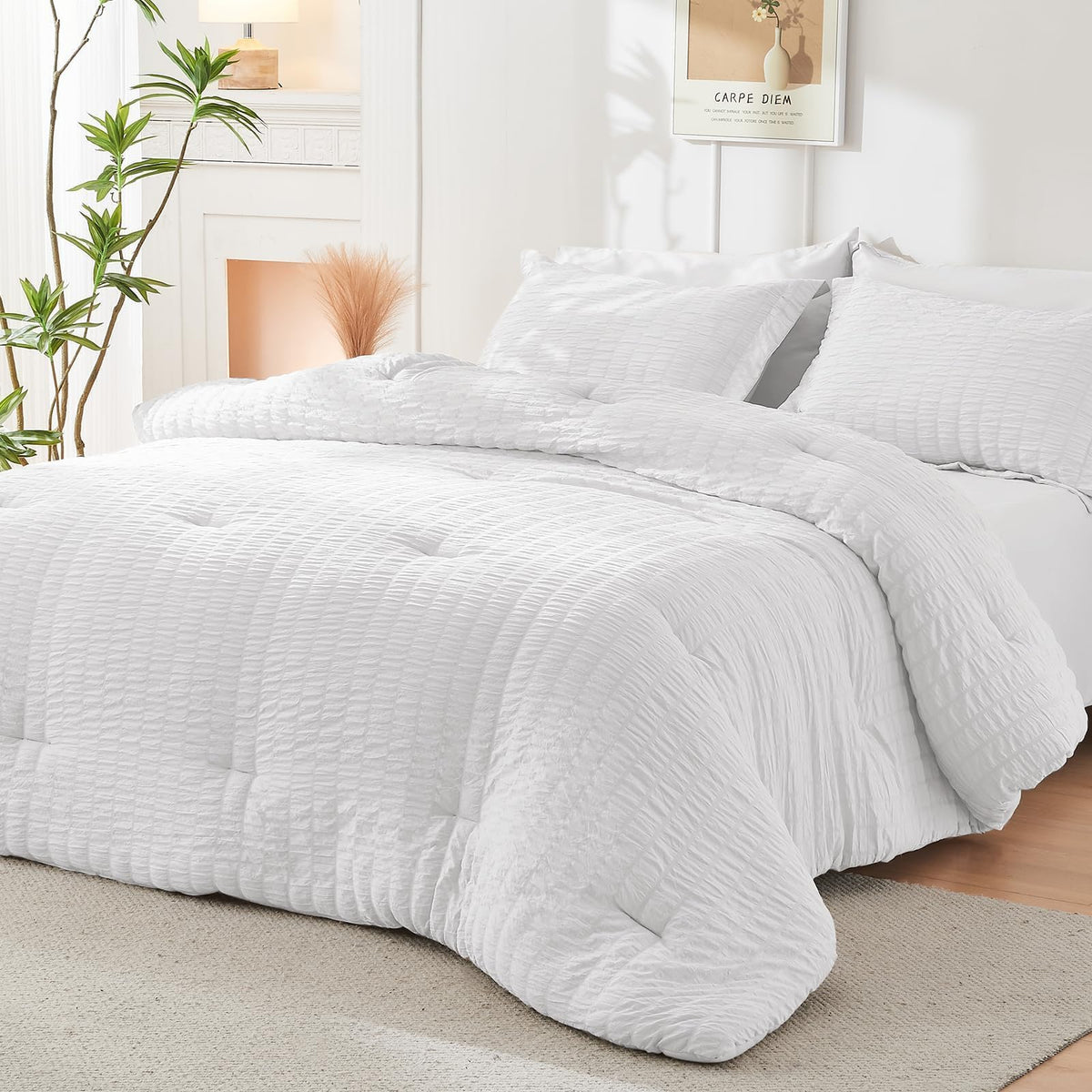 HYMOKEGE Flat Sheet 90 x 102 shows easy care and room-spanning coverage.