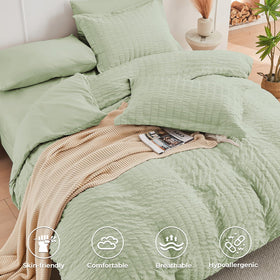 HYMOKEGE deep-pocket fitted sheet on mattress demonstrates secure fit and warmth