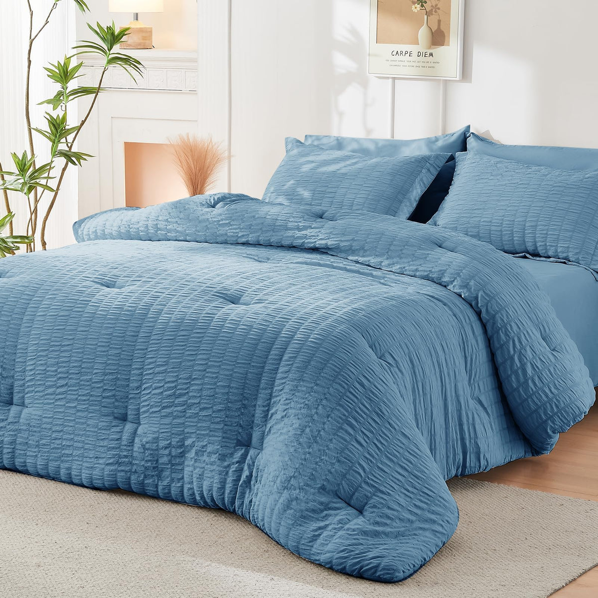 HYMOKEGE Mineral Blue bed-in-a-bag, vacuum packed for compact shipping.