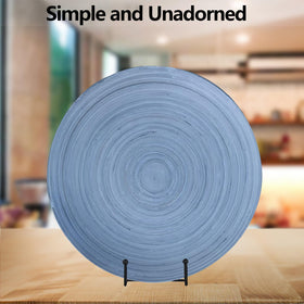 IBosins display stand used to showcase a photo on a stable easel.
