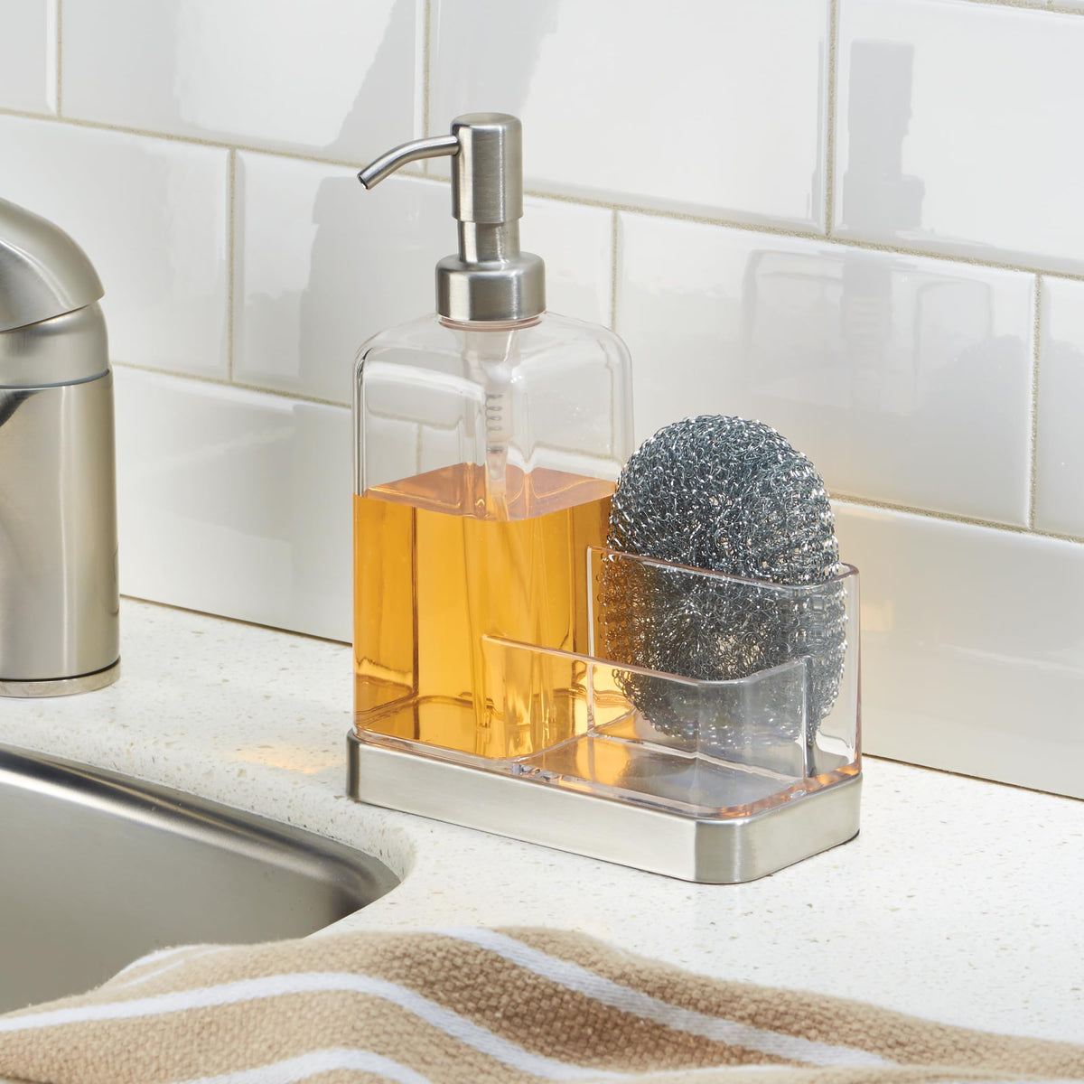 iDesign Forma on-countertop setup illustrates easy soap dispensing.