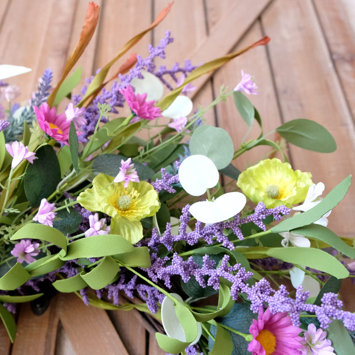 Idyllic housewarming gift wreath conveys fresh energy for new homes.