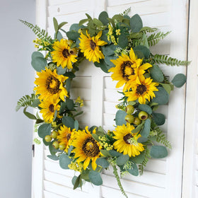 Close-up of petals on the Idyllic wreath showing lifelike texture.