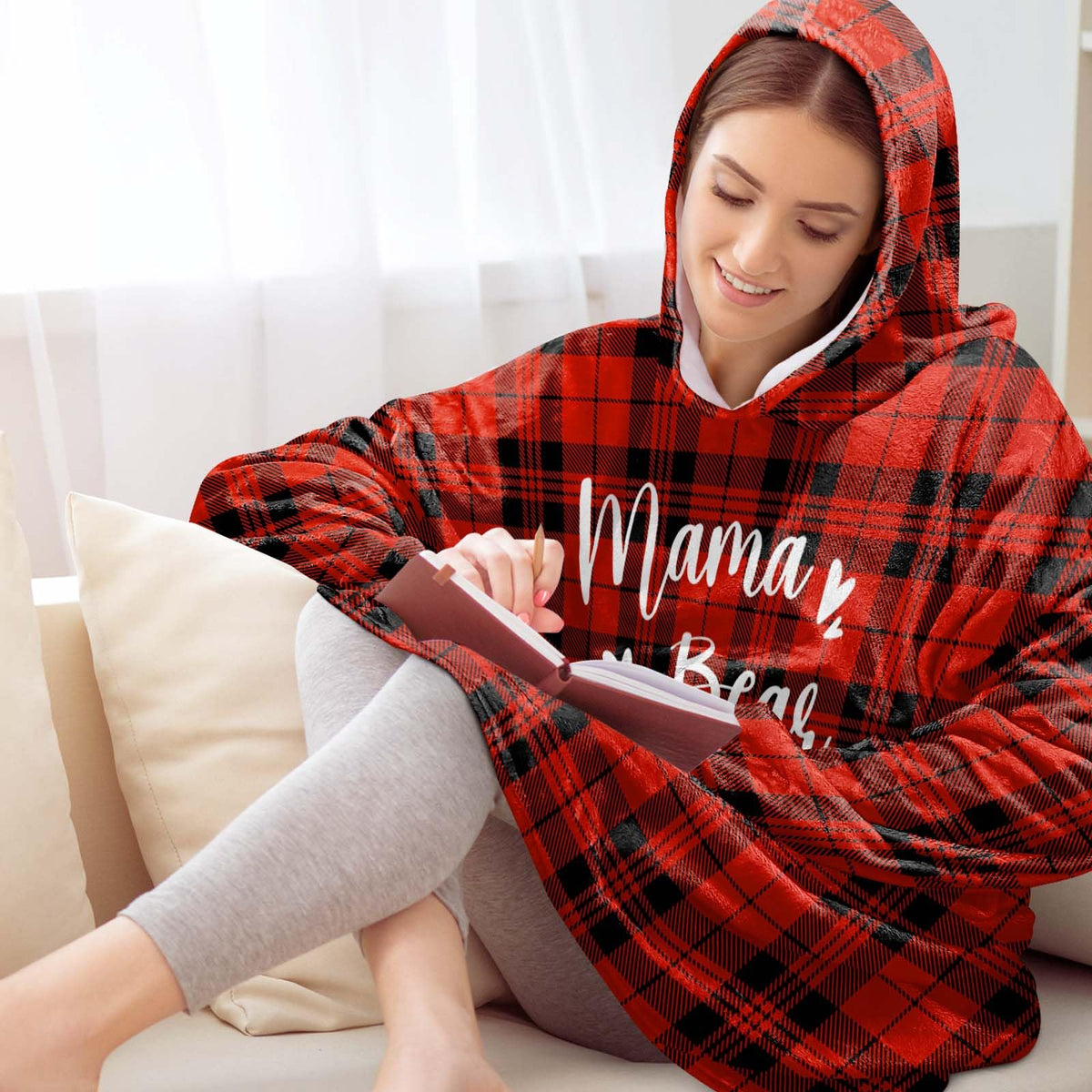 IEFULLYEE one-size-fit-blanket-hoodie fits most shapes and sizes