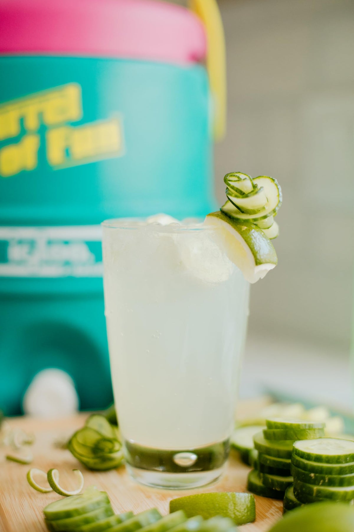 Igloo ThermeCool insulation helps keep drinks cold longer.