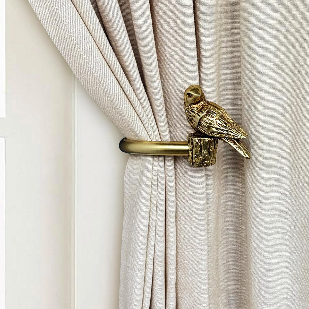 ILAISIHOME resin bird curtain holdbacks in gold add a charming focal point for drapes