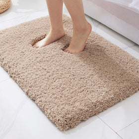 ILANGO beige bath rug plush-pile adds soft comfort to floors