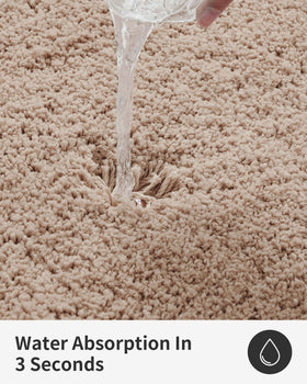 ILANGO beige bath rug dries in seconds for a fresh bathroom