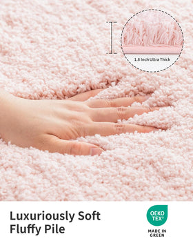 ILANGO Pink Christmas bath rug plush pile close-up showing soft fibers