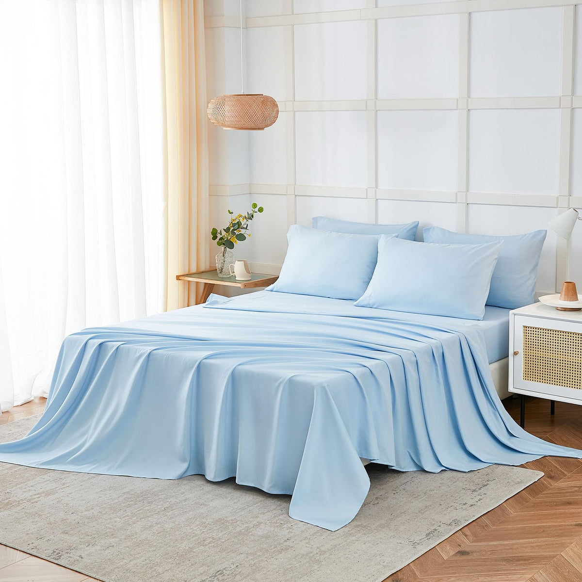 ILAVANDE blue king-size packaged set illustrates easy care and wrinkle resistance