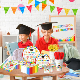 ILUIGGW Kindergarten Here I Come plates 7-inch ready for serving.