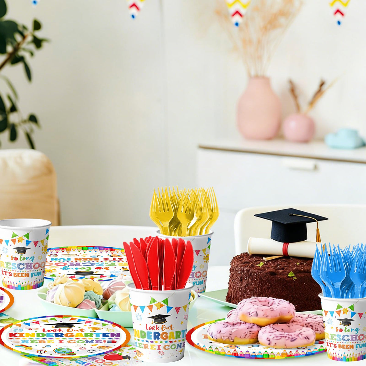 ILUIGGW Complete party tableware set for easy celebration setup.