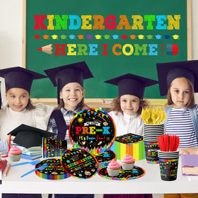ILUIGGW graduation cutlery set, sturdy and simple for a quick party setup.