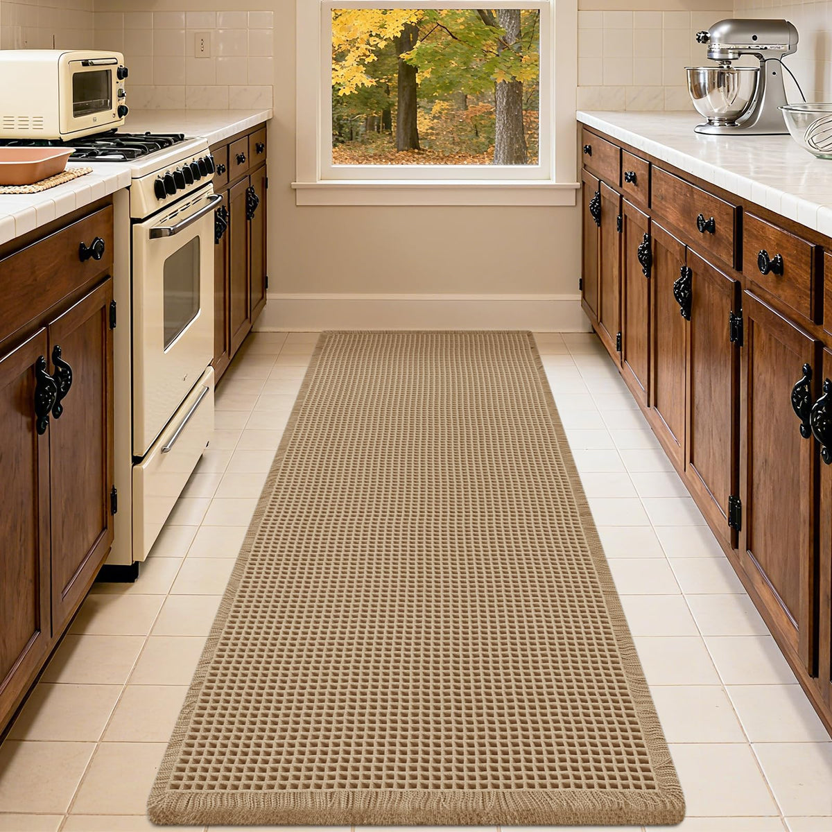 IM HOME easy-clean bath mat can be machine washed for simple upkeep.
