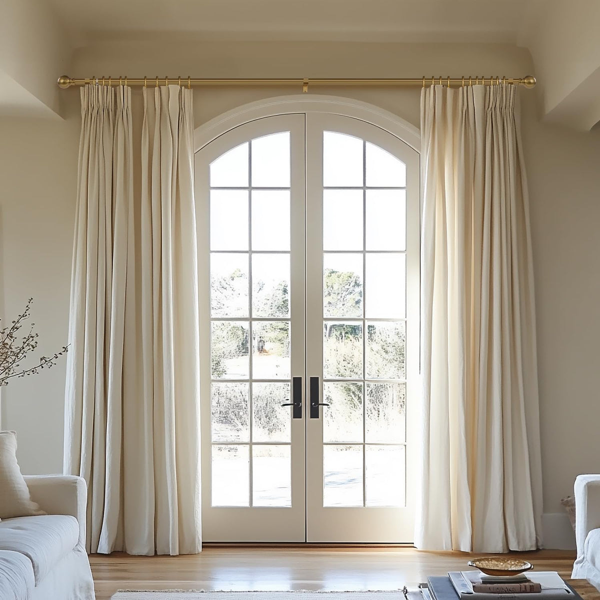 Immiehh double-rod setup highlights adjustable length for versatile window sizes