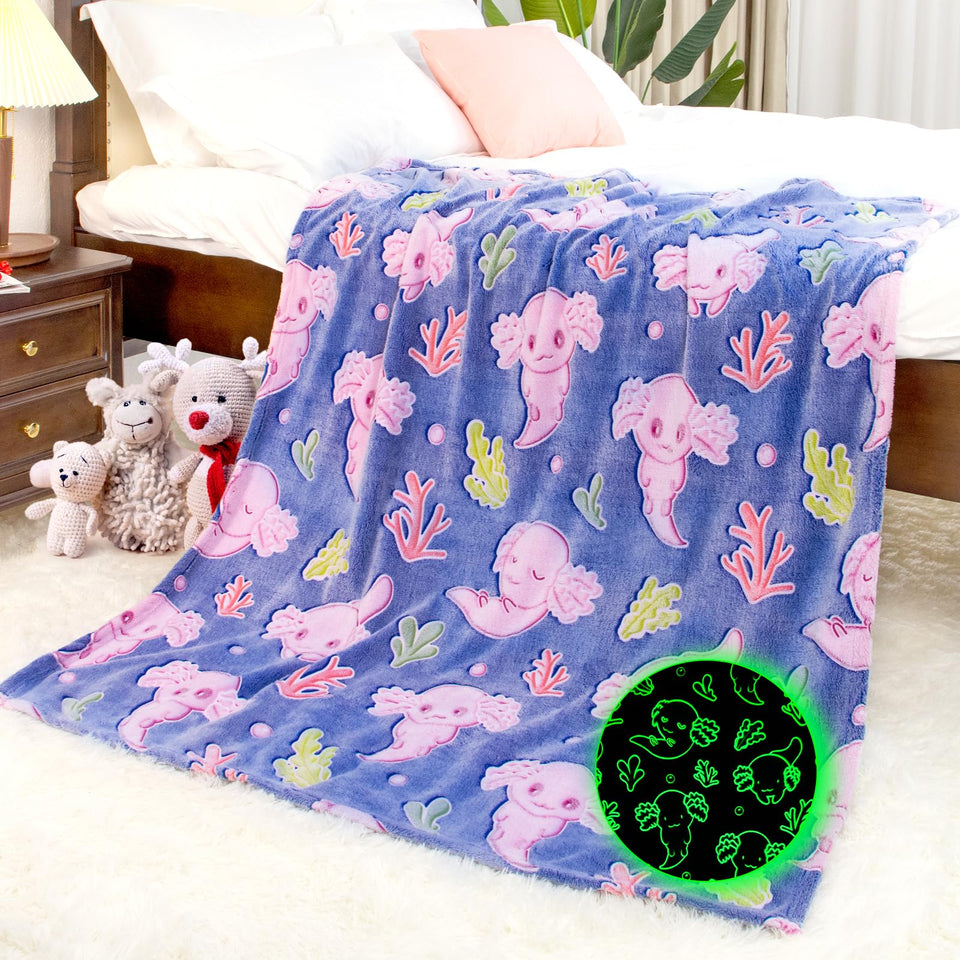 IMUKU axolotl blanket in soft fleece provides cozy warmth for kids and adults.