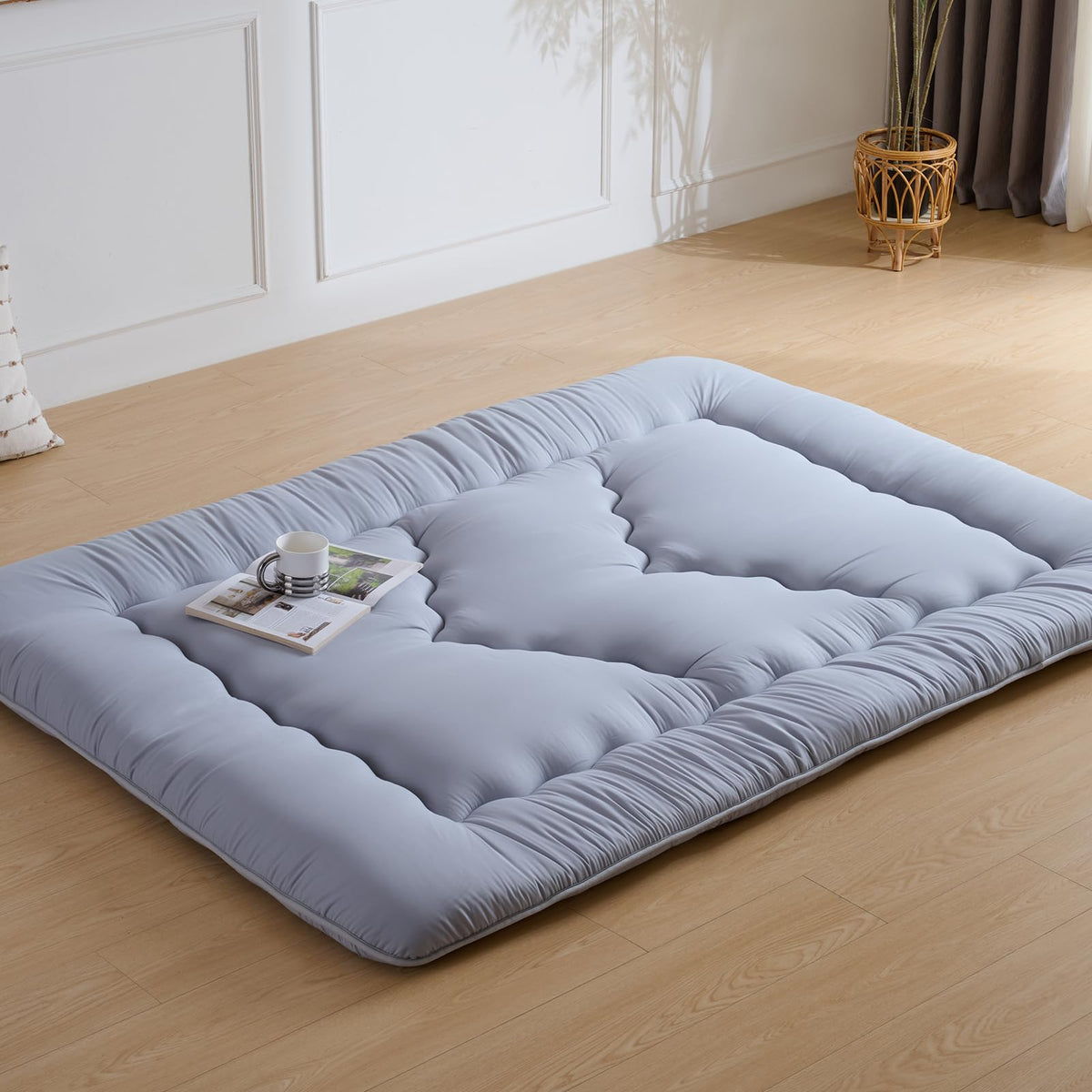 Ingdgnoso foldable storage bag simplifies moving and stowing.