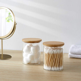 Closeup of bamboo lid on INIUNIK jar for easy access