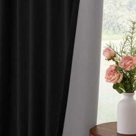 INOVADAY two-panel display showing balanced, modern look and privacy.
