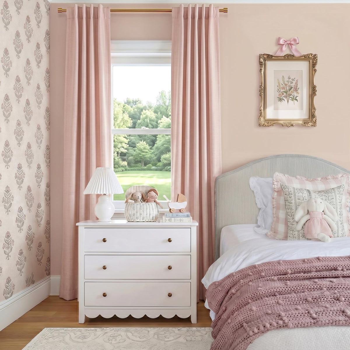 INOVADAY linen-look texture adds premium style while blocking light effectively
