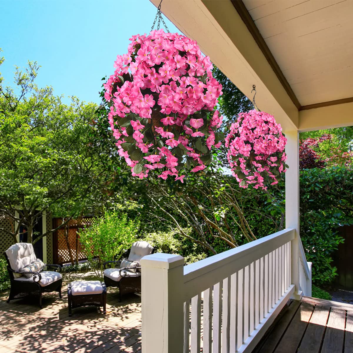 INQCMY hanging-basket chain closeup shows sturdy support for outdoor display.