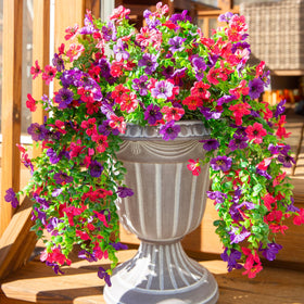 INSPRING two-bundle set delivers seasonal flair for front doors and entryways.