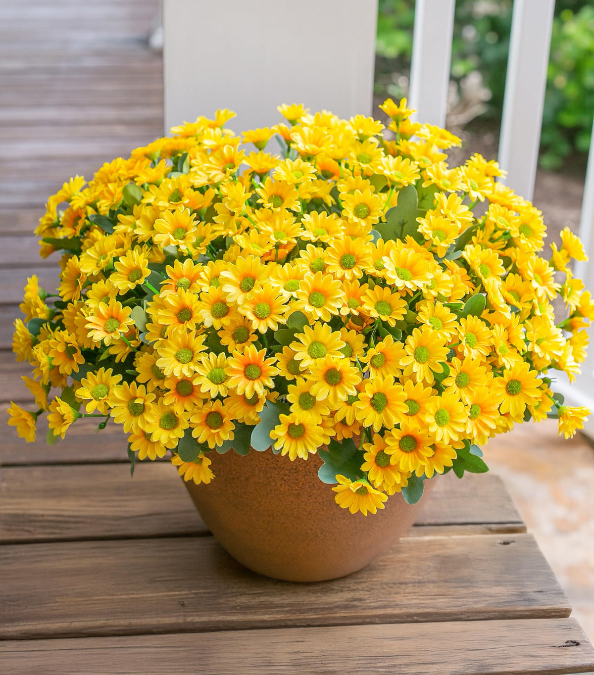 INSPRING daisy outdoor bundle with UV resistant faux flowers for porch decor