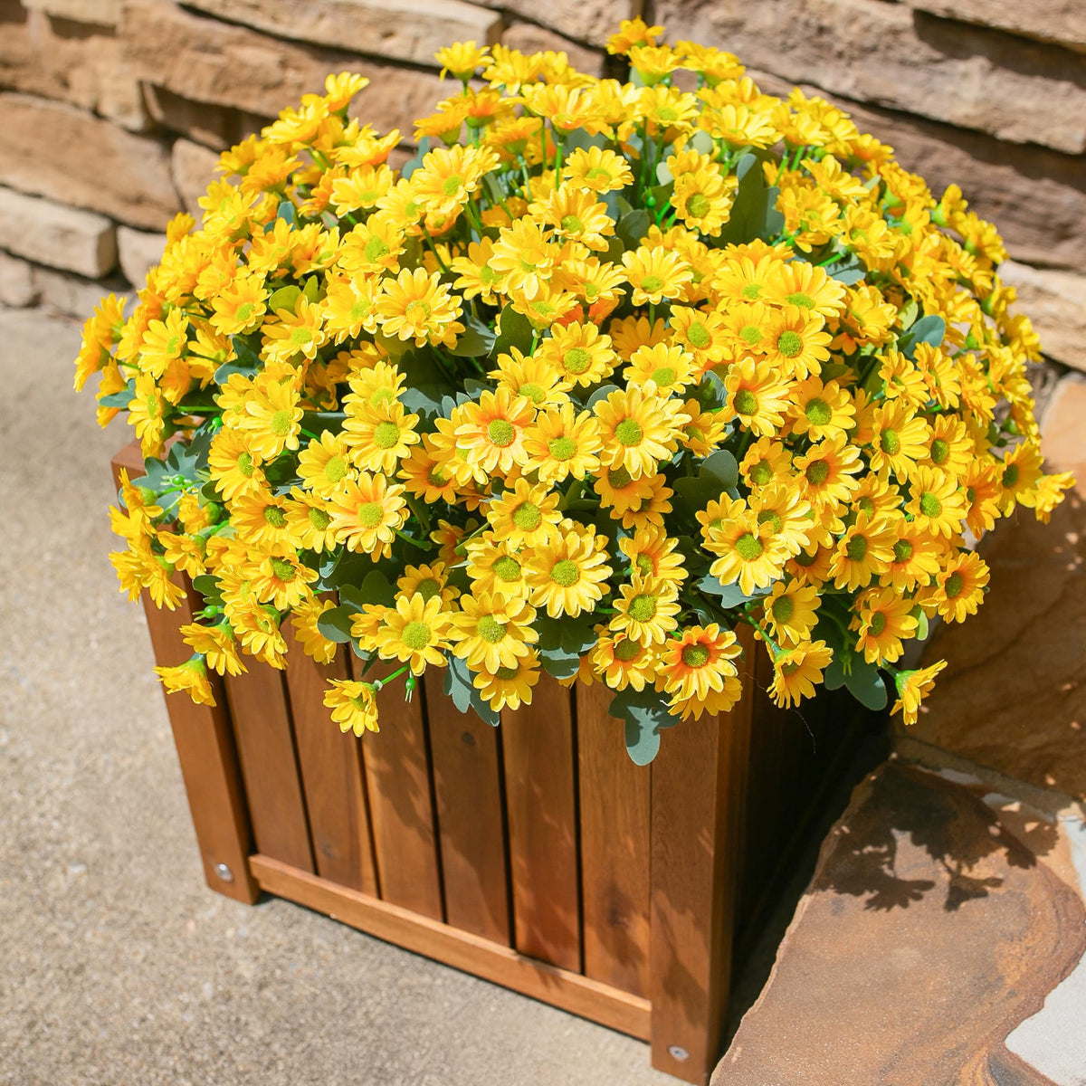 INSPRING daisy arrangement with wired stems for easy shaping