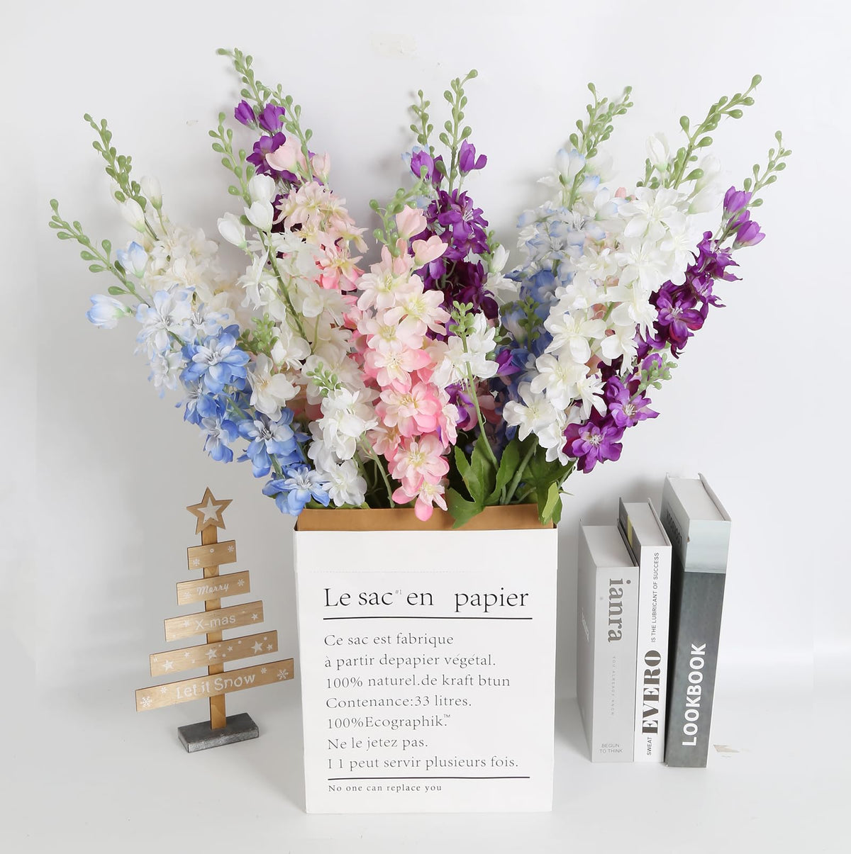 INSUNSIX bendable stems enable custom, reusable arrangements.