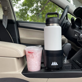 Integral Hydro Expander mug-handle-slot enables easy mug insertion during commutes.
