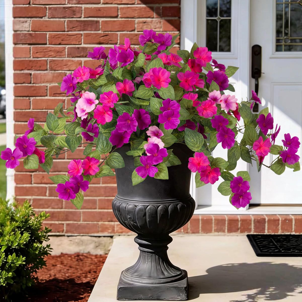 INXUGAO spring-summer decor idea for porches and balconies.
