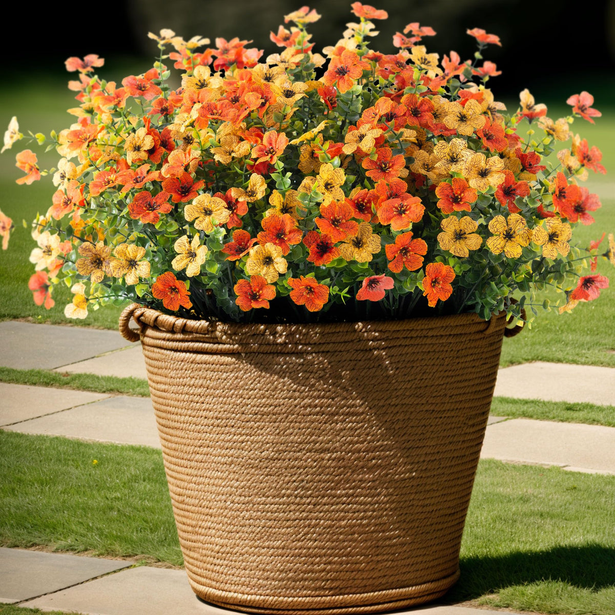INXUGAO porch-daisy collection offers lifelike texture outdoors.