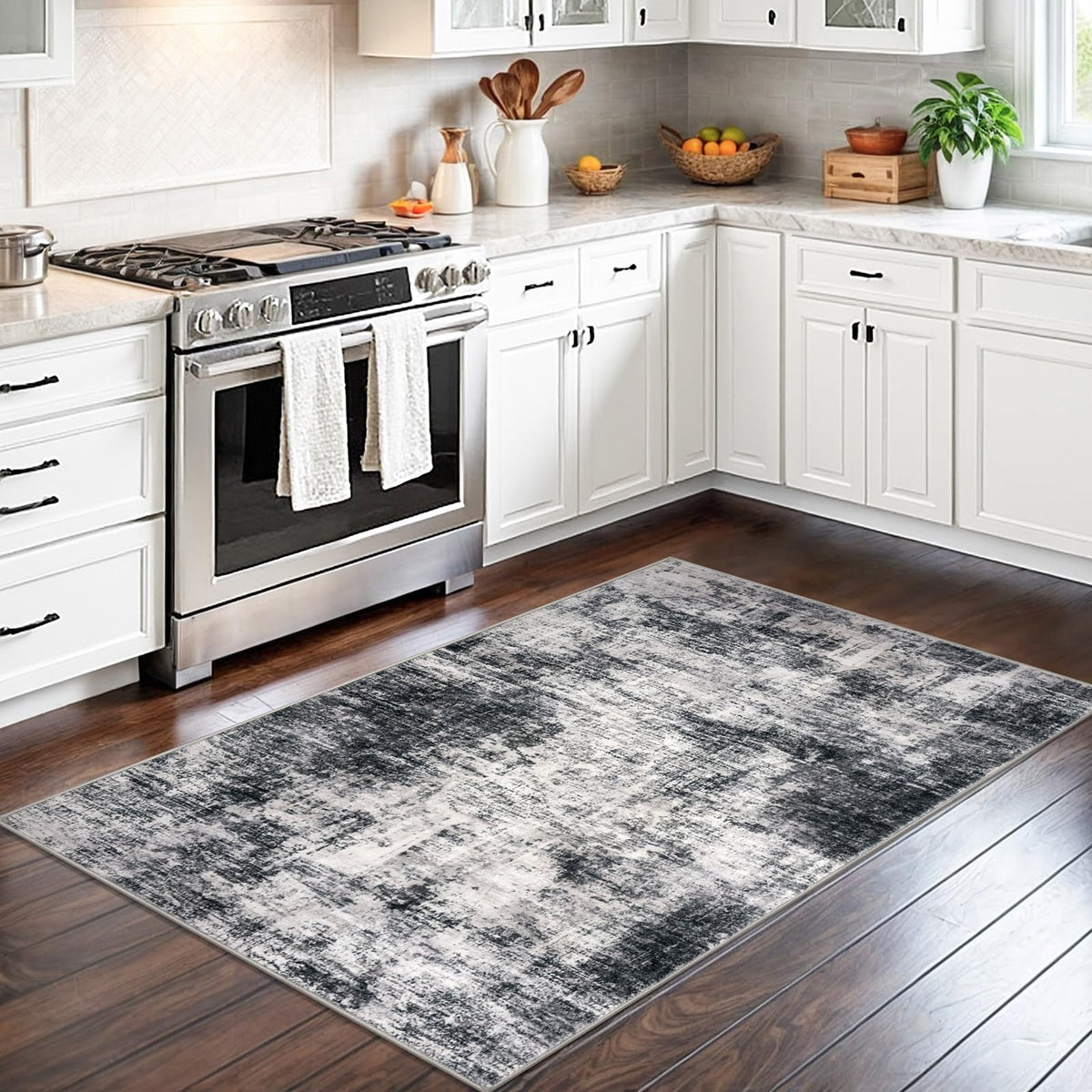 IOHOUZE Abstract Area Rug 3x5 non-slip backing keeps the surface secure.