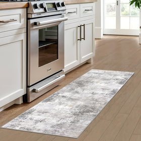 IOHOUZE plush fibers provide cozy underfoot comfort