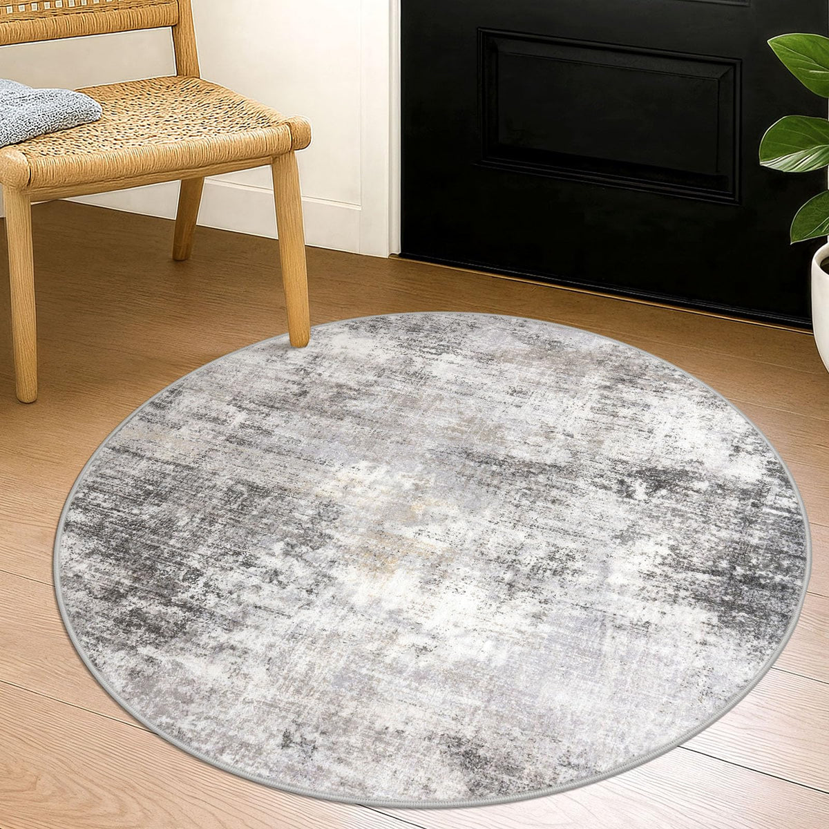IOHOUZE round area rug close-up shows plush texture and cozy softness.
