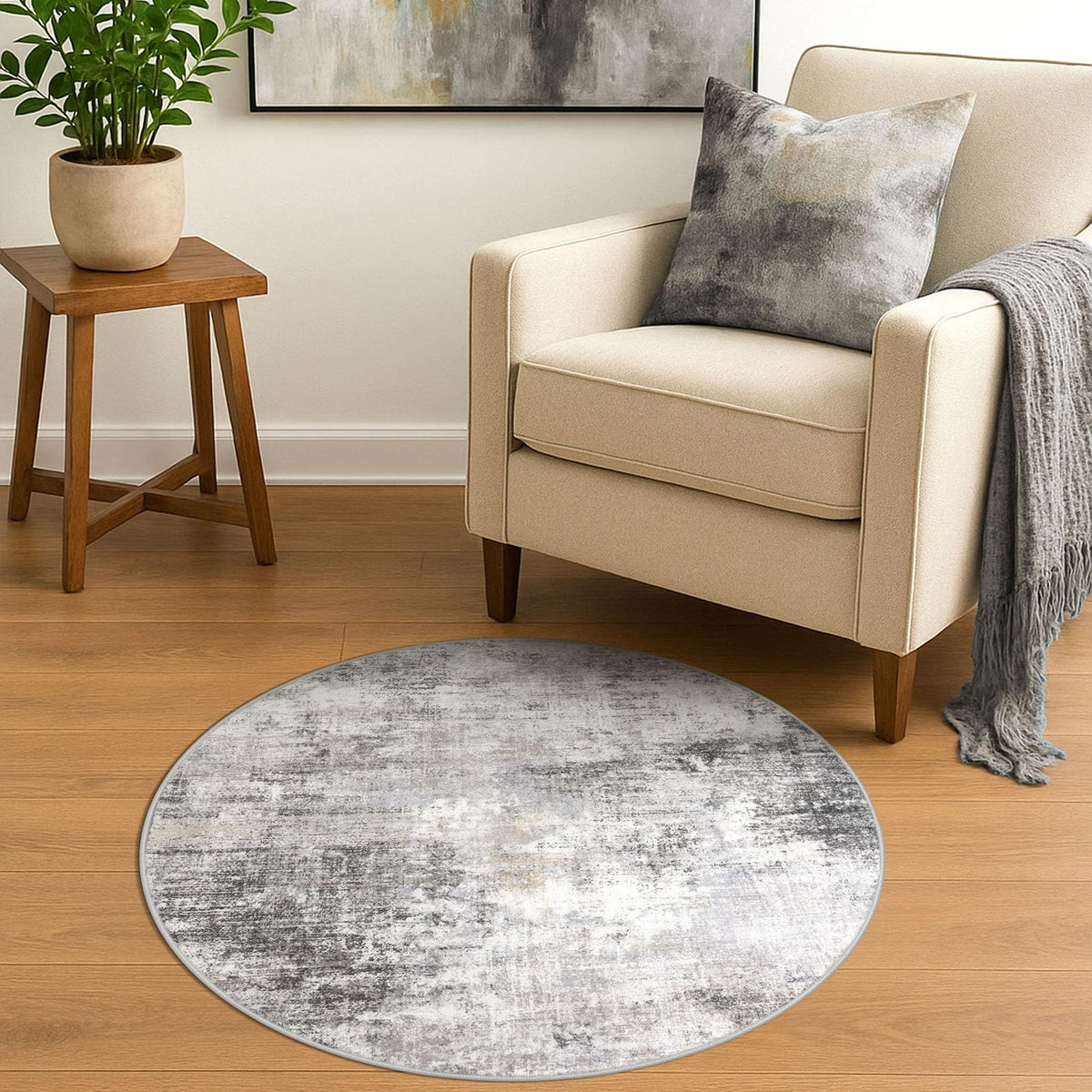 IOHOUZE rug with non-slip backing keeps entryways steady.