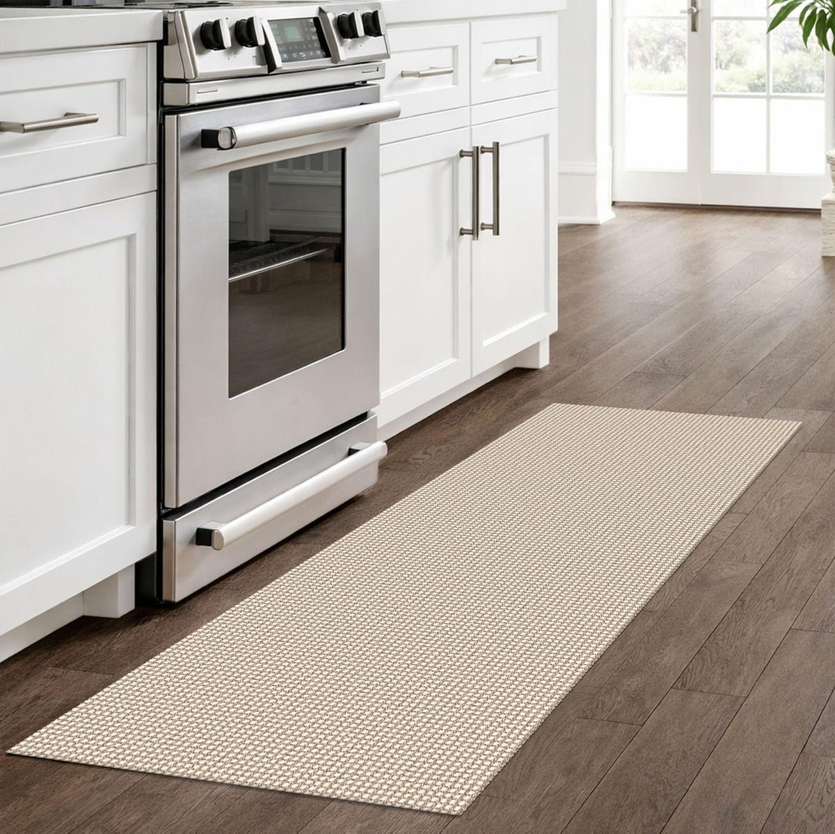 IOHOUZE soft, skin-friendly texture suits kitchen and living areas.
