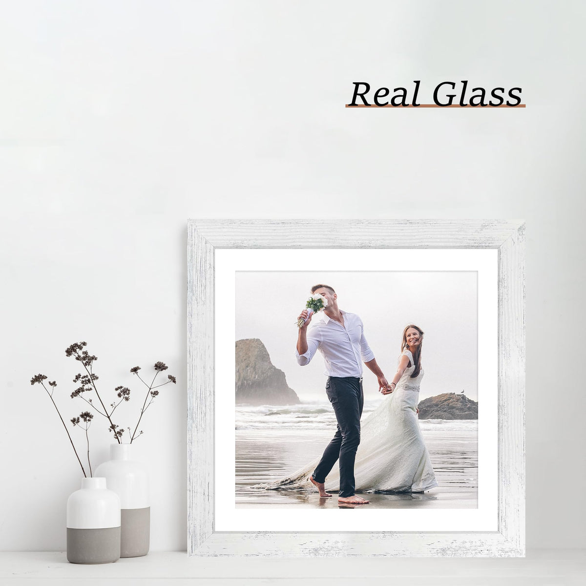 iRahmen desk display with easel-back for easy photo swapping