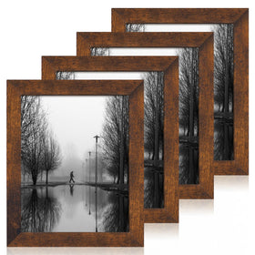 iRahmen rustic frame collage shows a stylish wall display for memories and diplomas.