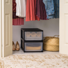 IRIS USA 30 Qt stackable system saves space in any room.
