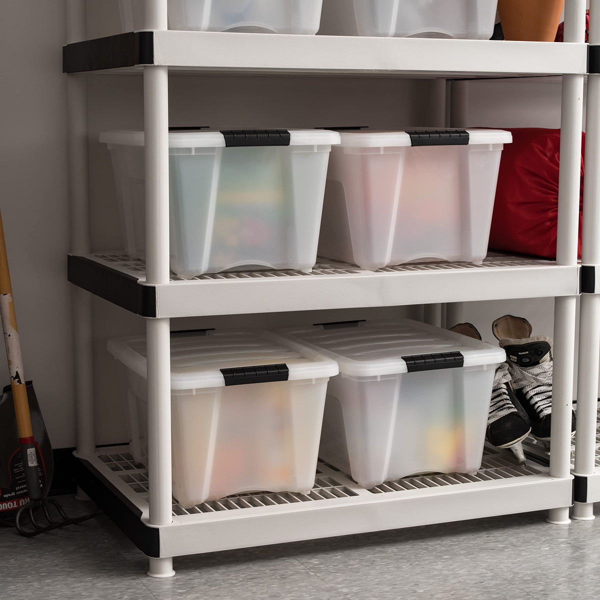 IRIS USA 32 Qt bin lid closed demonstrates secure storage and neat presentation.