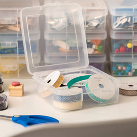 IRIS USA portable art supply container keeps tools ready on the go.