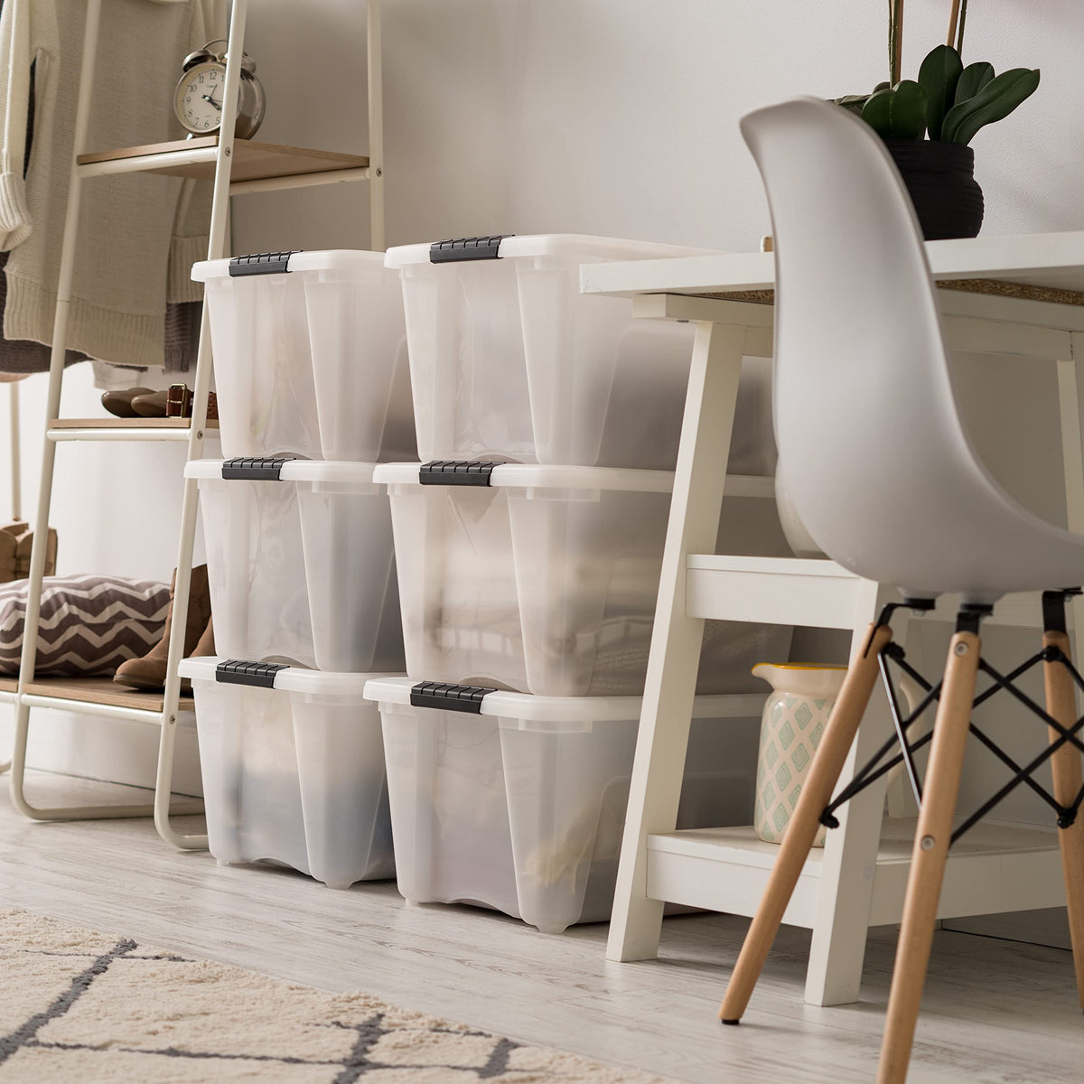 IRIS USA pull handle on pearl bin enables smooth slide-out from shelves.