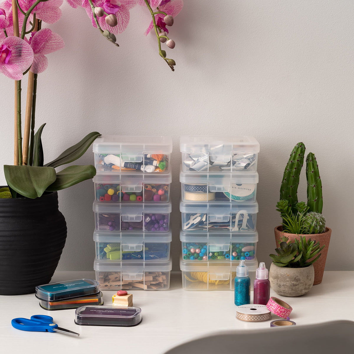 IRIS USA transparent organizer shows contents at a glance for crafts.
