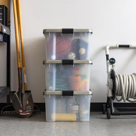 IRIS WEATHERPRO 60 Qt bin features grooved components for stable stacking